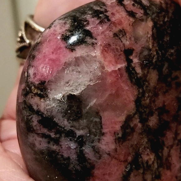 Beautiful Rhodonite Gallet/Palmstone - Picture 14 of 15